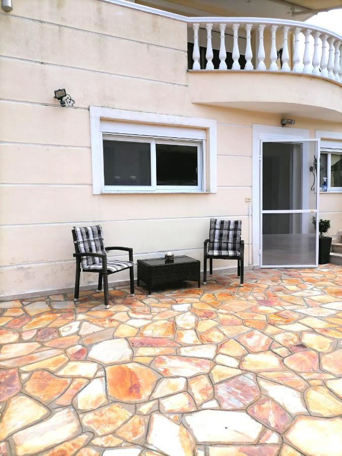 Tini'S Apartment Nea Iraklitsa ภายนอก รูปภาพ