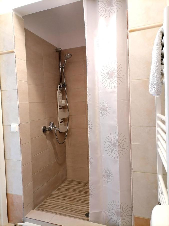 Tini'S Apartment Nea Iraklitsa ภายนอก รูปภาพ